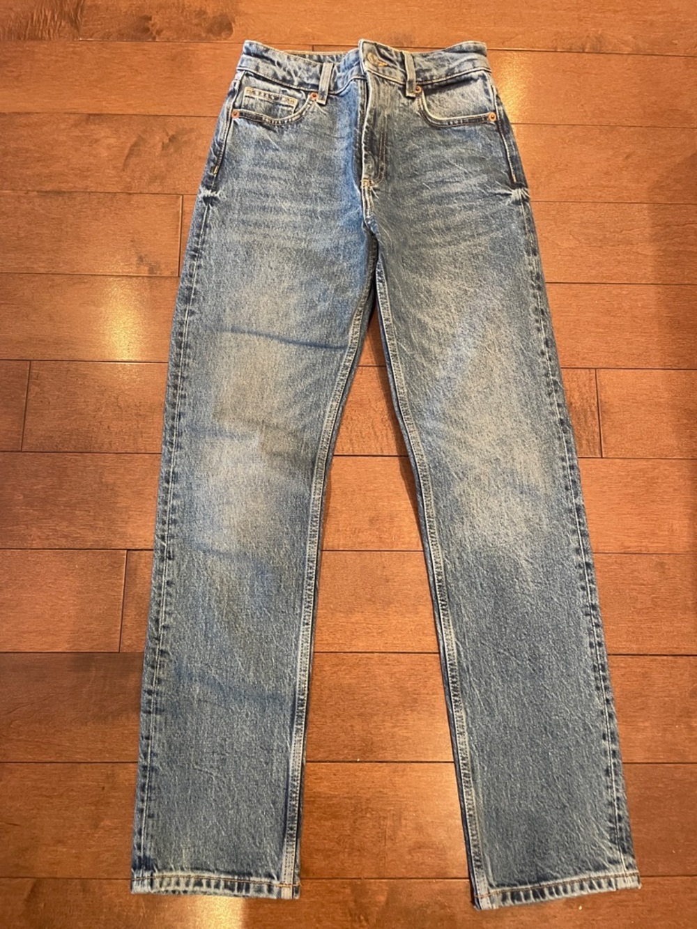 Light Wash Men's Straight-Leg Jeans